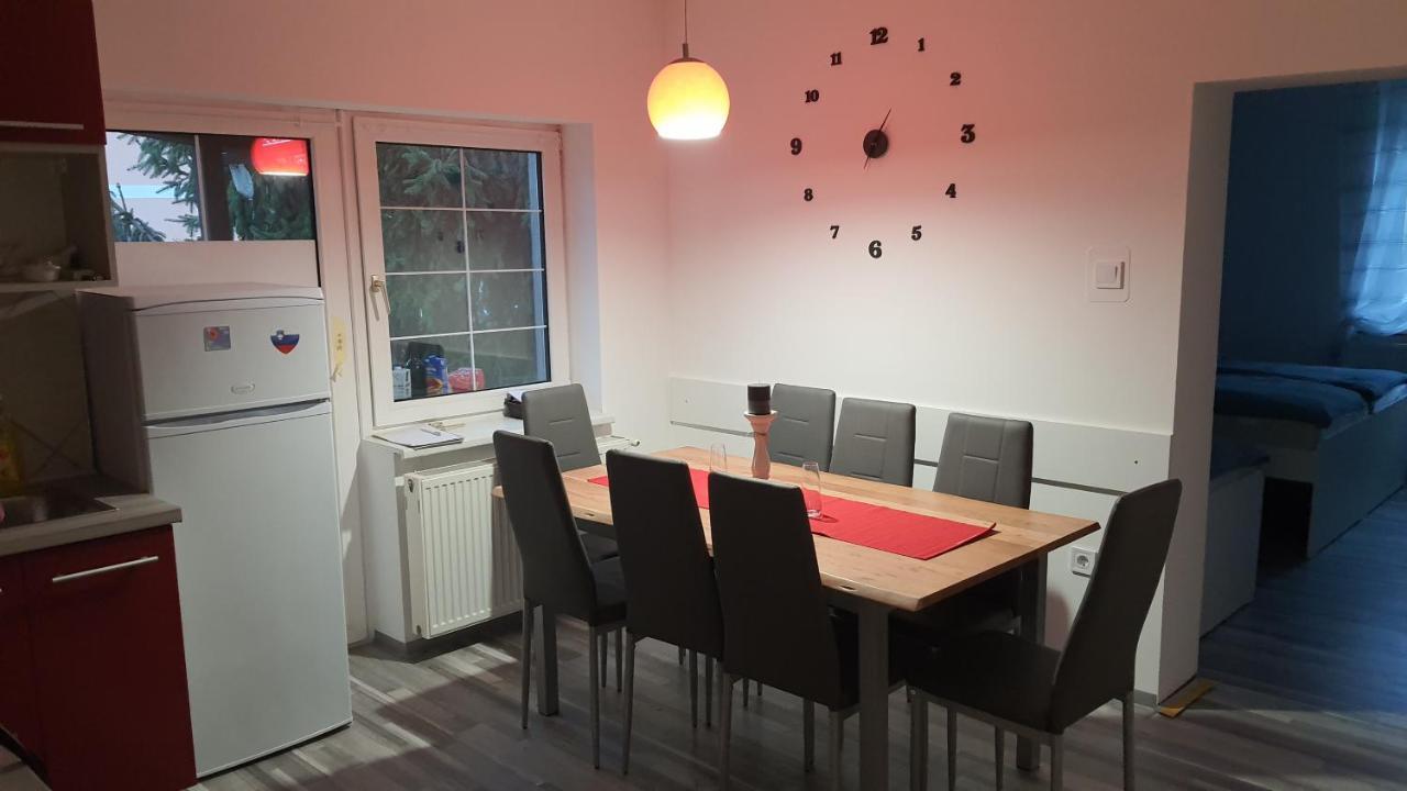 Apartma4Us Maribor Buitenkant foto